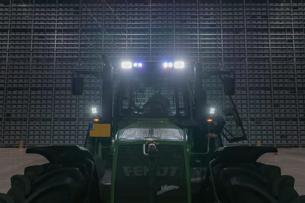John Deere LED-arbejdslygte: LA80300, 27W, 3375lm, 18 LED.